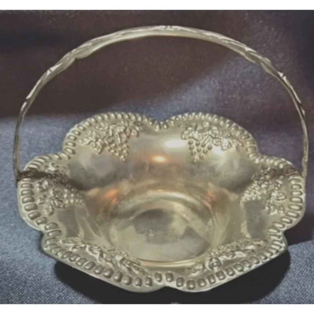 Mini Silver Plate Flower Shape Grape Design Basket